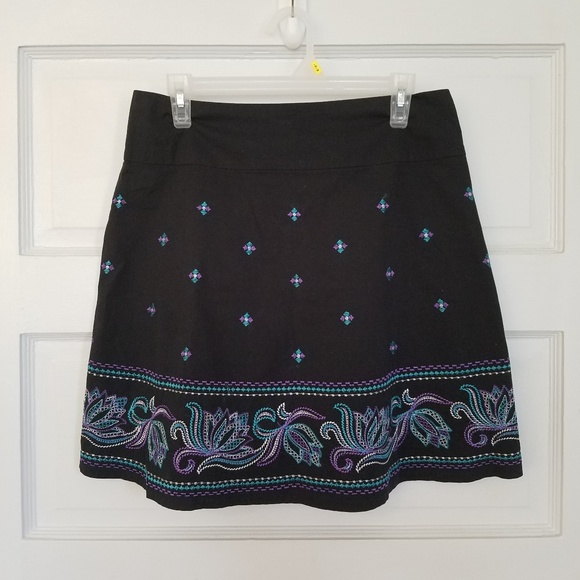 Gorgeous Embroidered Skirt Size 5 - Picture 1 of 8